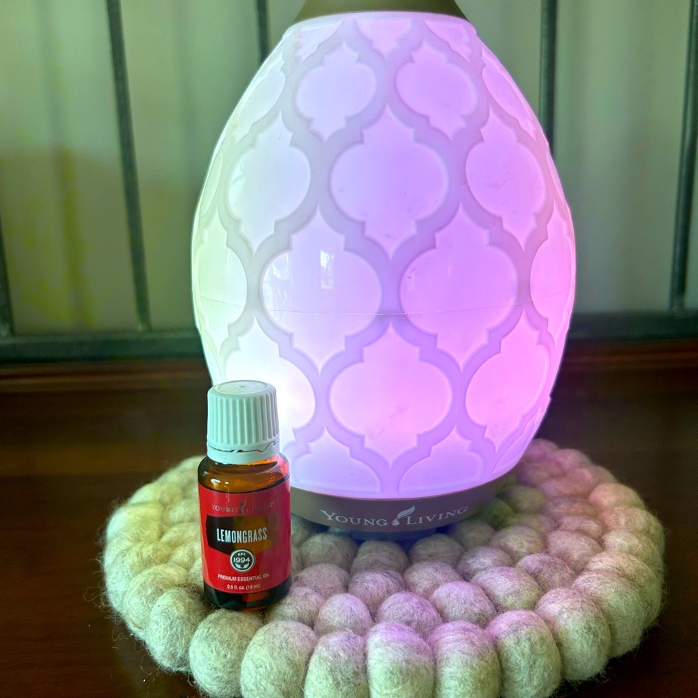 Young Living Lemongrass Essential Oil, 15 ml